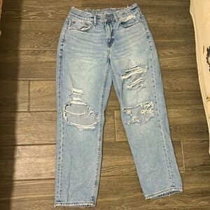 American eagle ~ light wash jeans